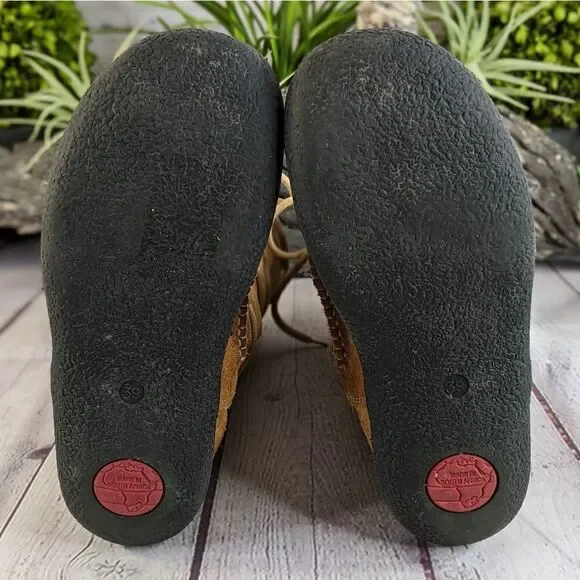 Tsonga Fleece Lined Leather Moc Style Boots - Picture 6 of 9